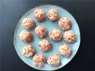 Grilled Winter Melon with Mushroom Meatballs recipe