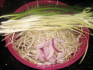 Stir-fried Niuhe recipe