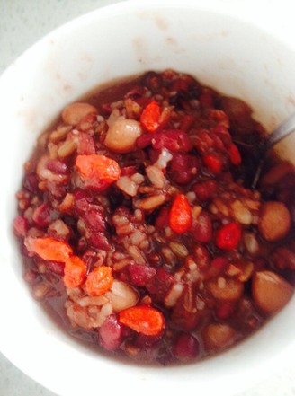 Chinese Wolfberry, Red Beans, Red Rice and Peanut Porridge recipe