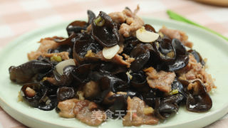 Fried Pork with Fungus recipe