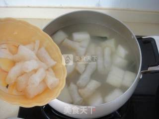 Open Sea Tendon and Winter Melon Soup recipe