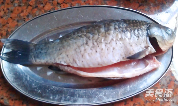 Spicy Roasted Crucian Carp recipe