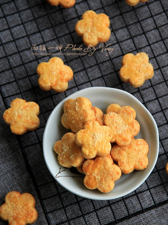 Cheddar Cheese Flower Biscuits