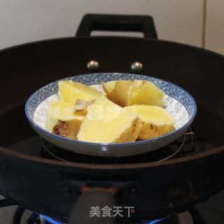 Easy Cooking in The Oven-baked Potato Balls with Cheese recipe