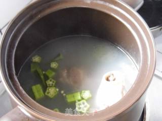 Okra Stewed Bone Bone Soup recipe