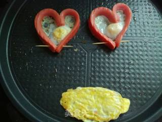 Electric Baking Pan One Ham Heart-shaped Poached Egg recipe