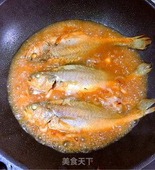 Sauce-flavored Yellow Croaker recipe