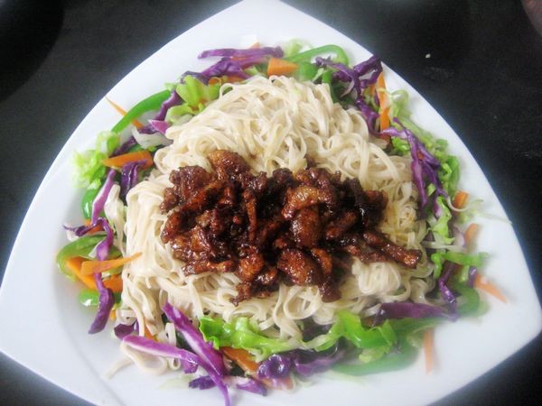 Noodles with Sauce and Mixed Vegetables recipe