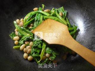Stir-fried Lettuce with Peanuts recipe