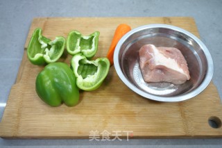 Shredded Pork with Green Pepper and Carrot recipe