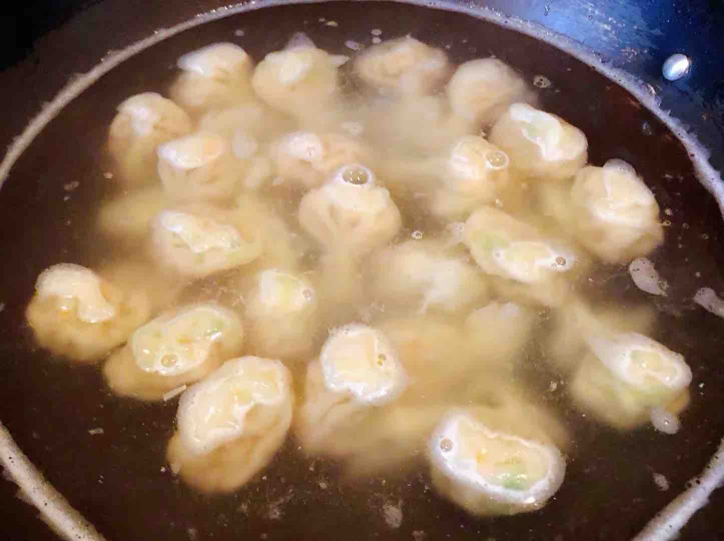 Sour and Spicy Celery Fresh Meat Wonton recipe