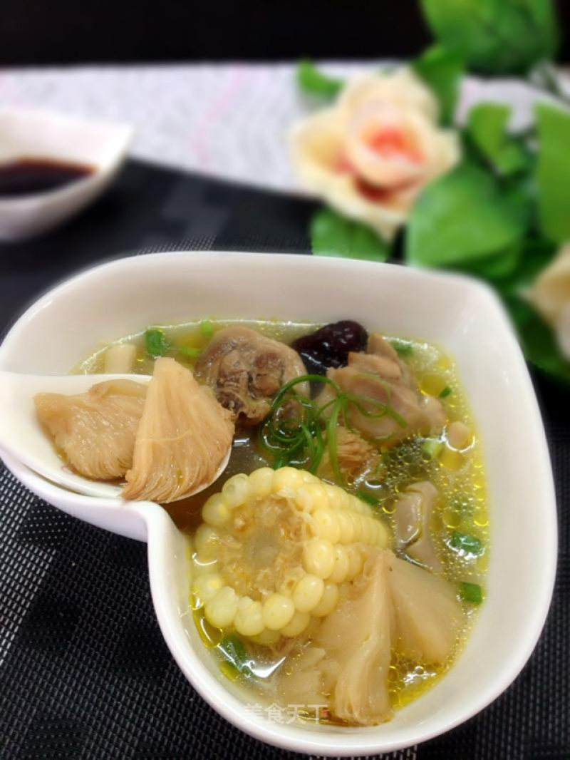 Hericium and Corn Chicken Soup recipe