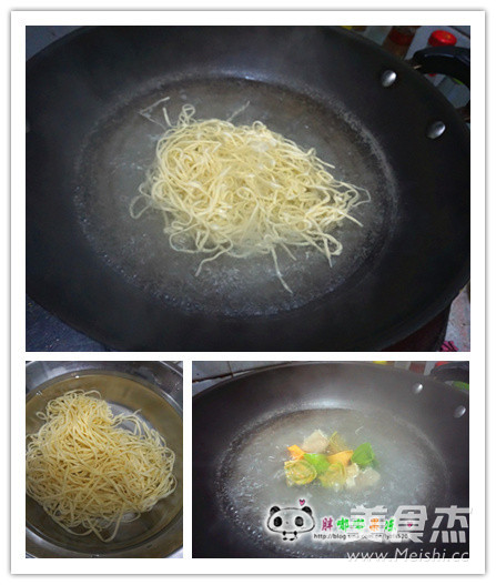 Colorful Wanton Egg Noodles recipe