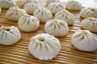 Pork Buns with Potato Sauce recipe