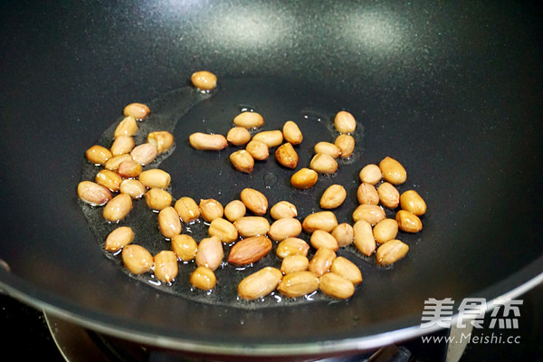 Peanuts Mixed with Cold Melon recipe