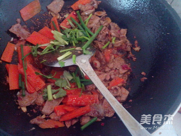 Stir-fried Pork Liver with Carrots recipe