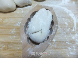 Fancy Steamed Buns---how to Make Smooth and Beautiful Steamed Buns recipe