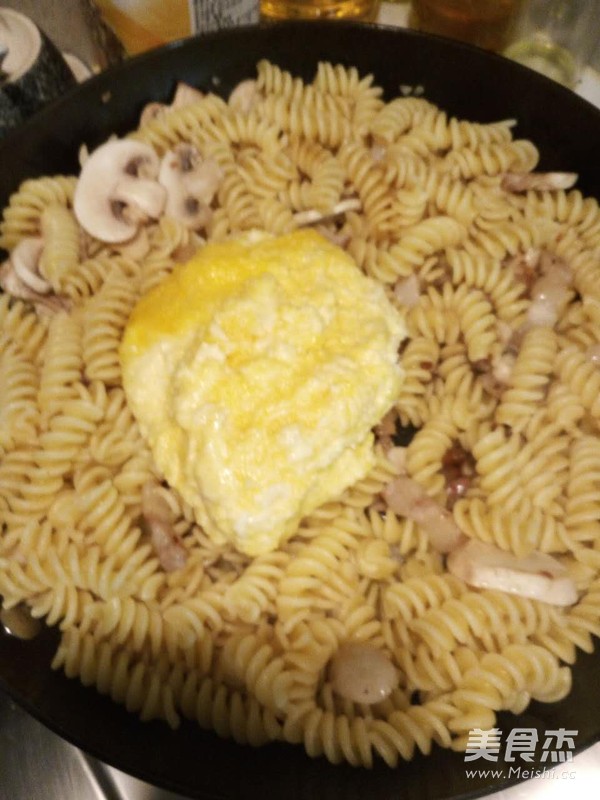 Cream Cheese Egg Pasta recipe