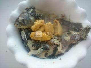 Shredded Carp and Carrot in Milk Soup recipe