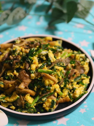 Scrambled Eggs with Mushrooms and Chives recipe