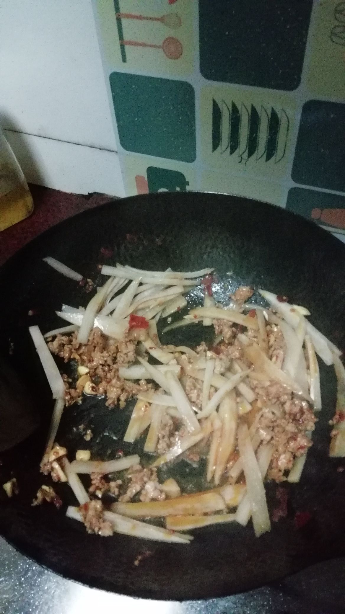 Rice Noodles with Minced Meat and Clam Sauce recipe