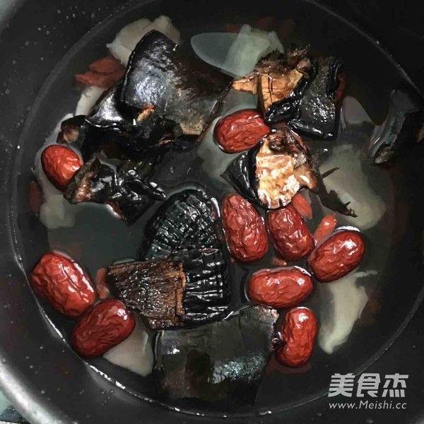 Lingzhi Lean Meat Soup recipe