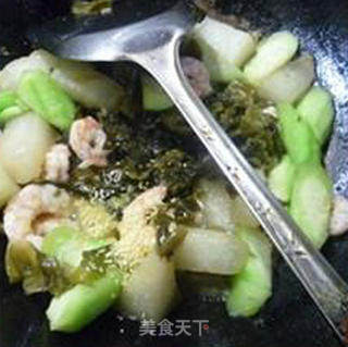 Stir-fried Double Melon with Sauerkraut and Shrimp recipe