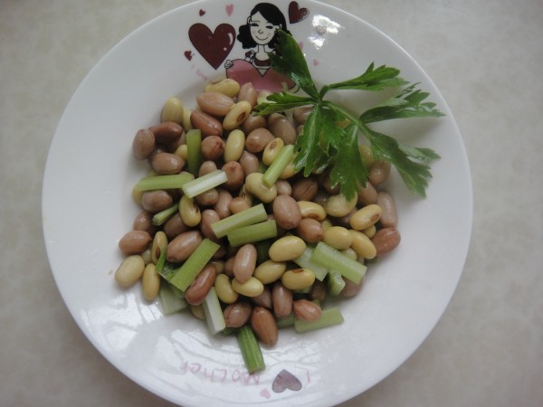 Peanuts Mixed with Green Beans recipe
