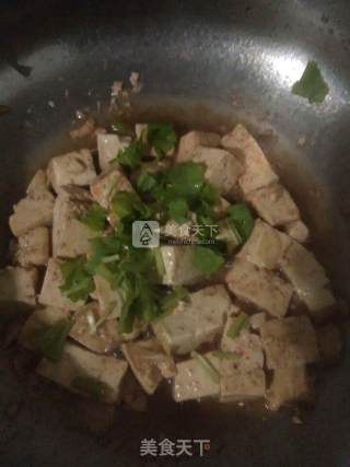 White Jade Inlaid with Jadeite~tofu Stewed Small Cabbage recipe