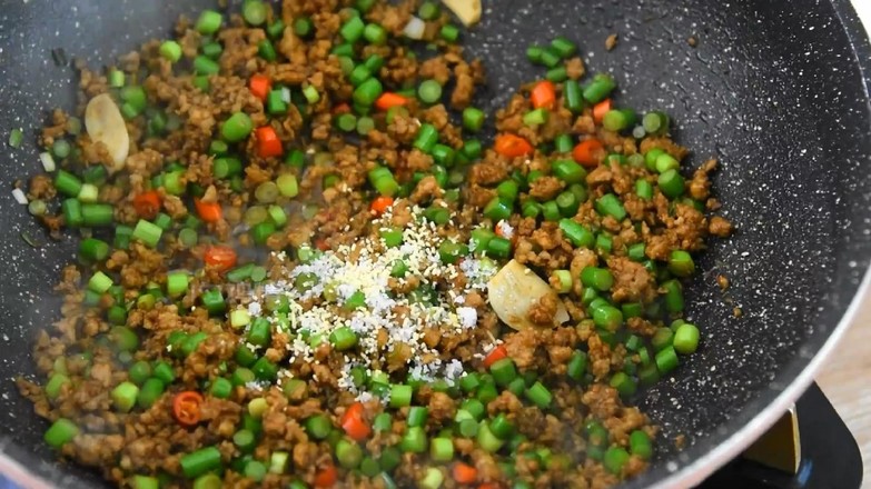 Stir-fried Minced Pork with Garlic Moss recipe