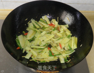 Fried Pork with Old Cucumber recipe