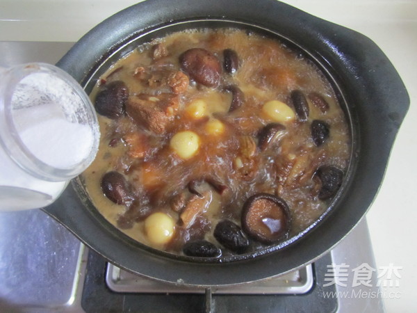 Braised Pork Ribs with Mushroom and Quail Egg recipe