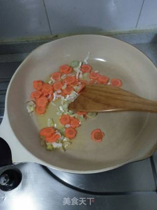 Stir-fried Carrots and Green Peppers recipe