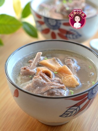 Cuttlefish Lao Duck Pigeon Soup