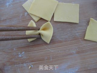 Pumpkin Butterfly Noodle recipe