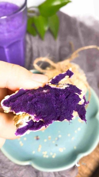 Sesame Purple Potato Cake recipe