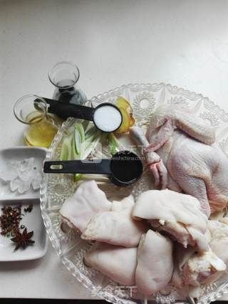 Ruyi Hoof Stewed Chicken recipe