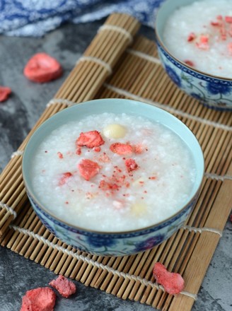 Lotus Seed Lily Strawberry Porridge recipe