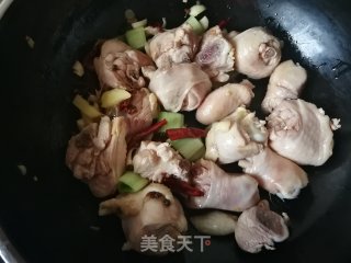 Braised Chicken Drumsticks with White Radish recipe