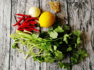 Eat While Watching The Ball-lemon Chicken Feet recipe