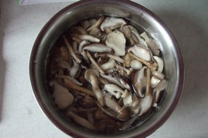 Mushroom with Red Oil recipe