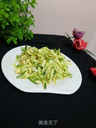 Tofu Skin Mixed with Cucumber recipe