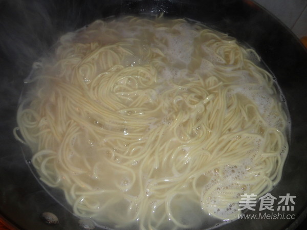 Pigeon Soup Wonton Noodles recipe