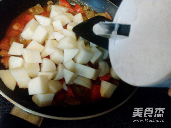 Tomato and Potato Beef Soup recipe