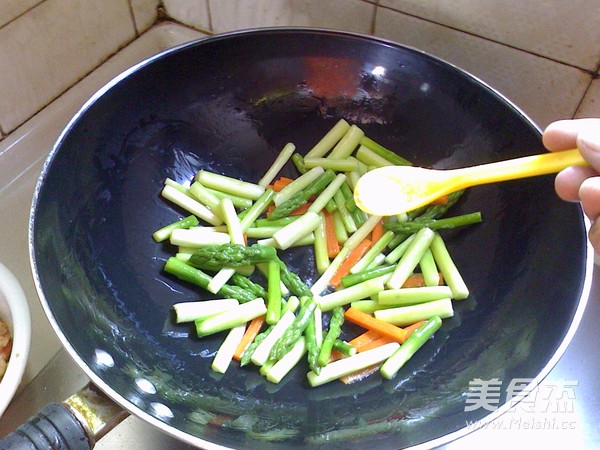 Stir-fried Shrimp with Asparagus recipe