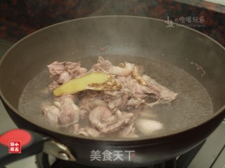 Braised Duck with Zijiang: A Seasonal Home-cooked Dish for Appetizers recipe