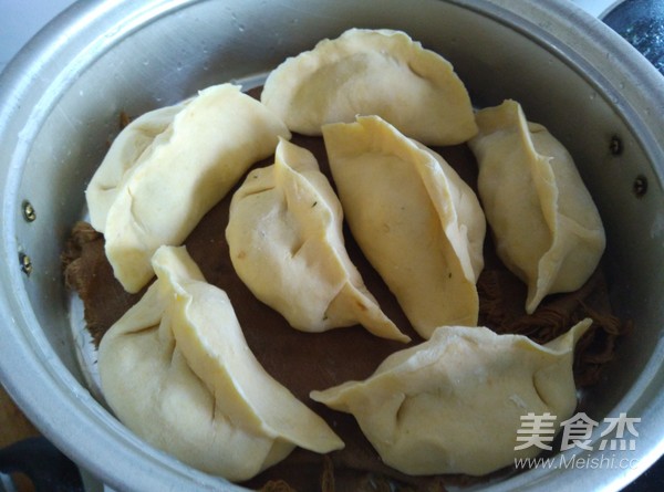 Erhe Noodles Steamed Dumplings recipe