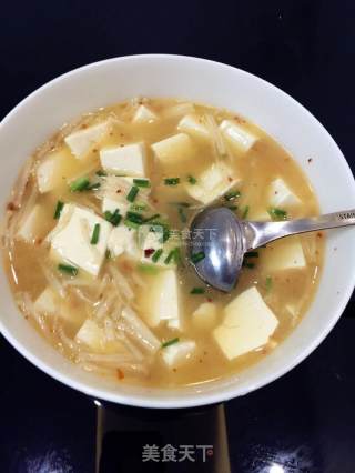 Enoki Mushroom Tofu Soup recipe