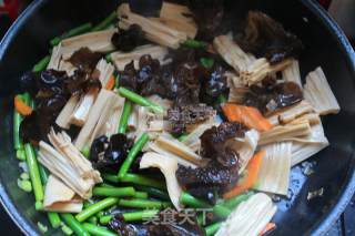 Stir-fried Yuba with Mixed Vegetables recipe