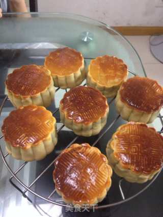 Cantonese-style Moon Cakes recipe